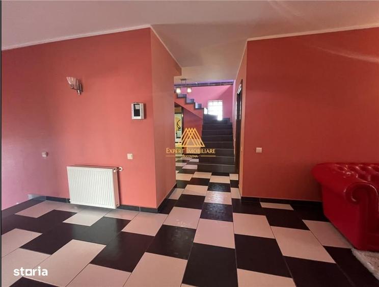 Casă cu 4 camere în Central