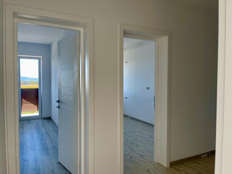 Apartament cu 2 camere decomandat în Sânpetru