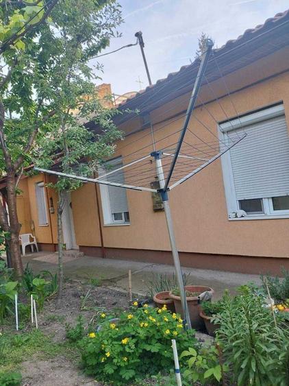 Casă cu 3 camere în Central