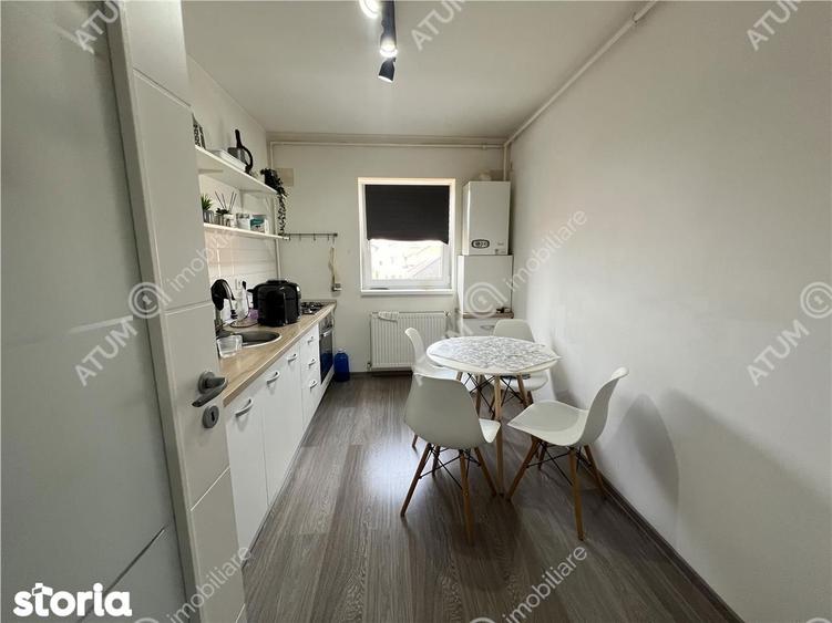 Apartament cu 2 camere decomandat, mobilat în Sud