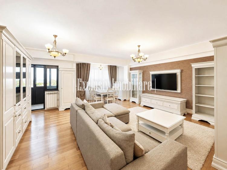 Apartament cu 3 camere decomandat în Casa de Cultură