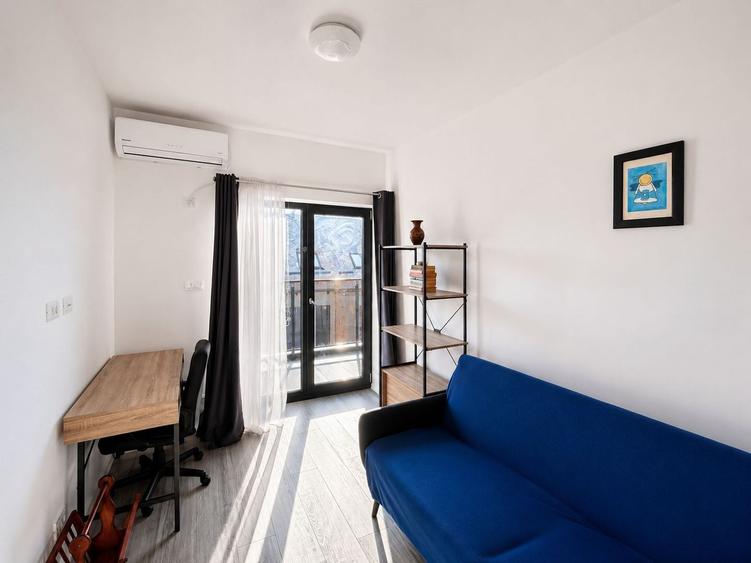 Apartament cu 3 camere decomandat, mobilat în Central
