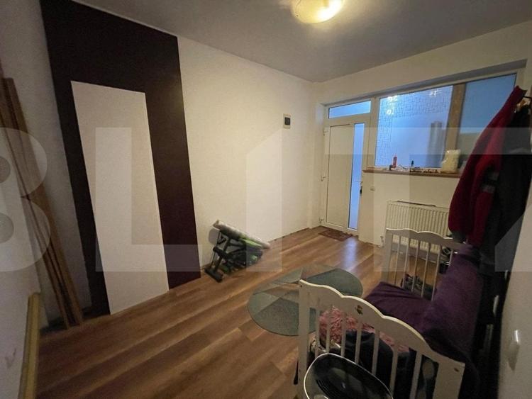 Apartament cu 3 camere semidecomandat, mobilat în Europa