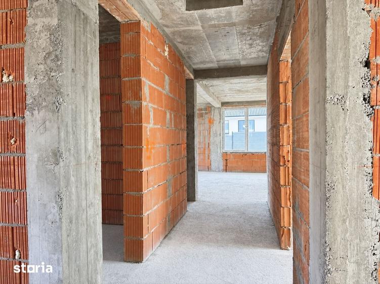 Casă cu 4 camere decomandat cu Teren 572 Mp în Paleu