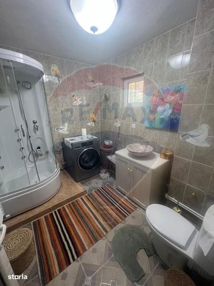 Casă cu 4 camere în Lepșa