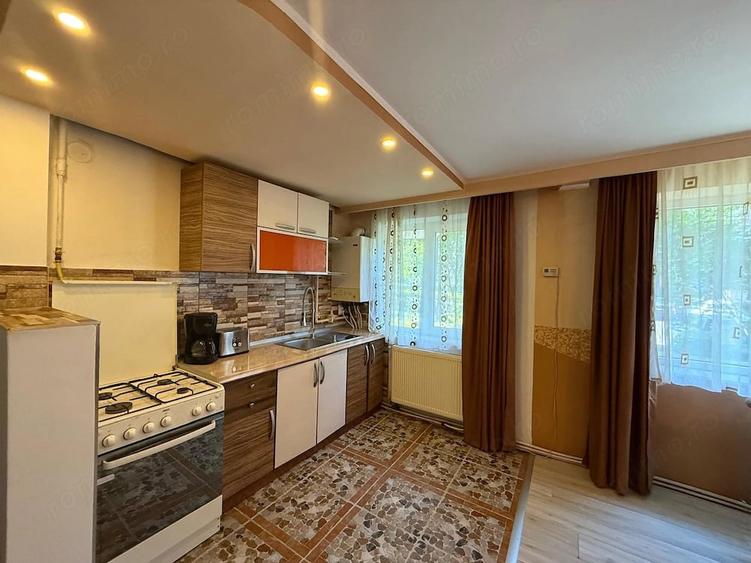 Apartament cu 3 camere decomandat în Gojdu
