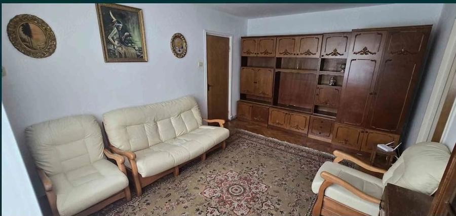 Apartament cu 2 camere semidecomandat în Centrul Civic