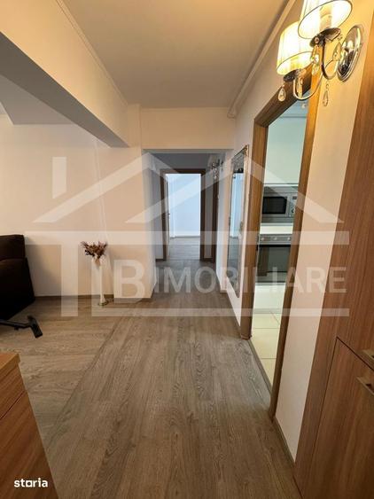 Apartament cu 3 camere semidecomandat în Unirii