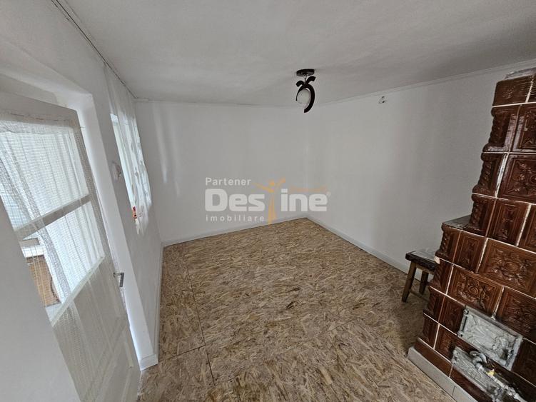 Casă individuală 2 camere + anexă in construcție - 250 mp teren - Bârlad - 2
