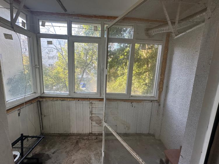 Apartament cu 2 camere decomandat în Aviației