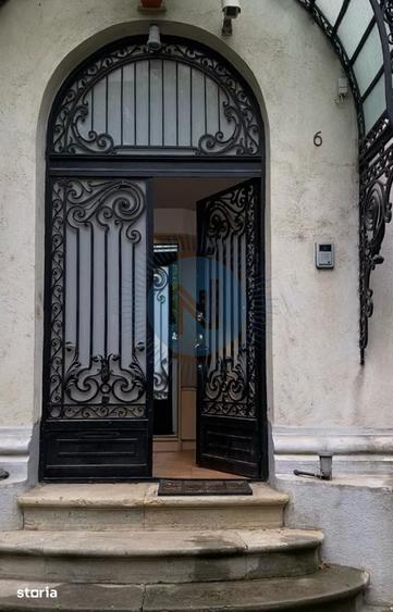 Apartament cu 5 camere decomandat în Cișmigiu