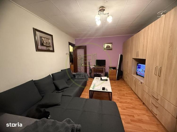 Apartament cu 3 camere decomandat în Rovine