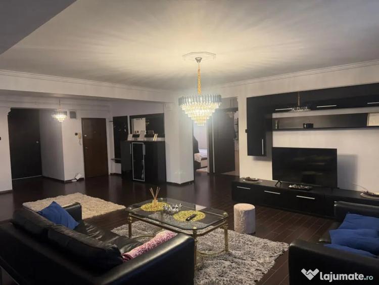 Apartament cu 3 camere decomandat în 1 Mai