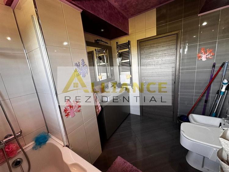 Apartament cu 3 camere decomandat în Berceni