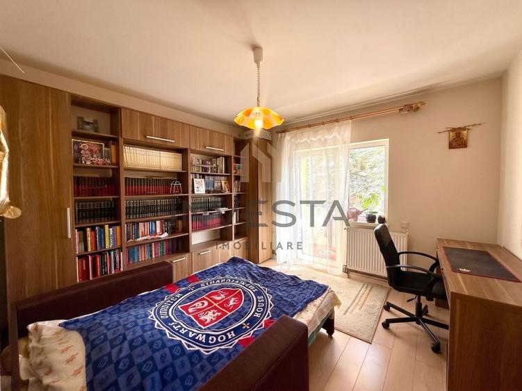 Apartament cu 4 camere decomandat, mobilat în Plopilor