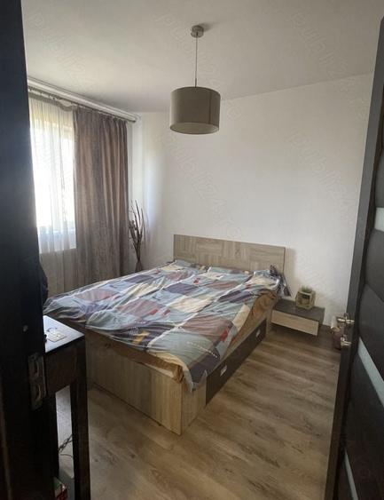 Apartament cu 2 camere decomandat în Apărătorii Patriei