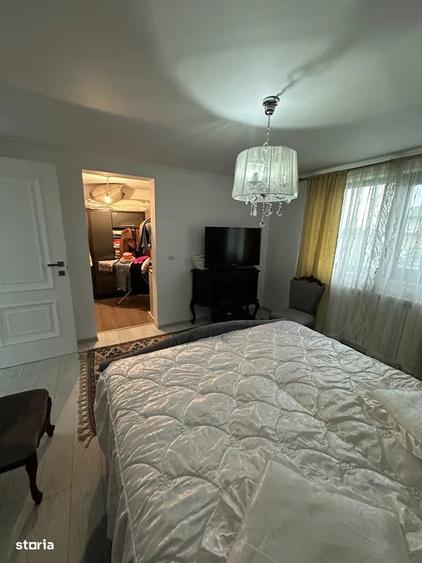 Casă individuală cu 4 camere cu Teren 700 Mp în Central