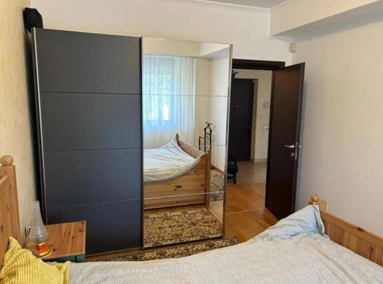 Apartament cu 2 camere semidecomandat în Bucureștii Noi