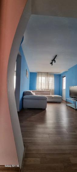 Apartament cu 3 camere decomandat, mobilat în Central
