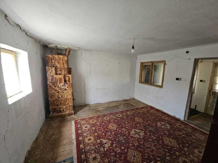 Casă cu 4 camere în Pietroșani