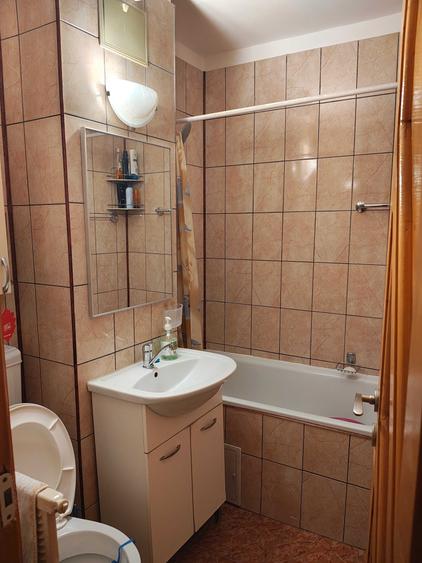 Apartament cu 2 camere decomandat în Aradului