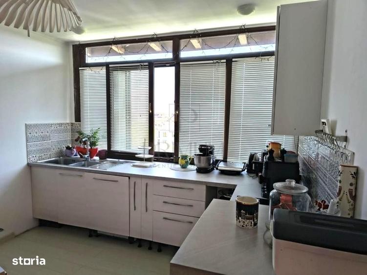 Apartament cu 4 camere decomandat în Central