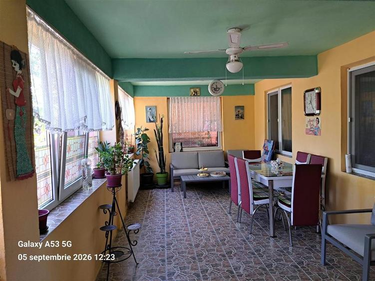 Casă individuală cu 4 camere cu Garaj în Tunari