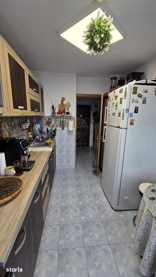 Apartament cu 3 camere semidecomandat în Tudor Vladimirescu