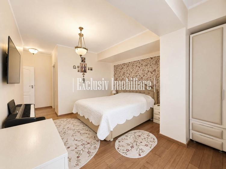 Apartament cu 3 camere decomandat în Casa de Cultură