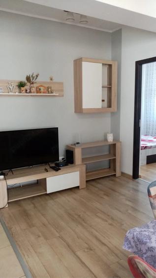 Apartament cu 3 camere semidecomandat în Sălaj