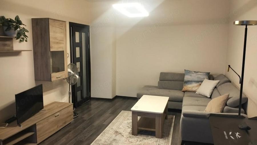 Apartament cu 2 camere decomandat în Sebastian