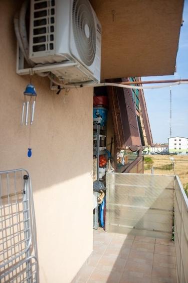 Apartament cu 2 camere semidecomandat, mobilat în Braytim