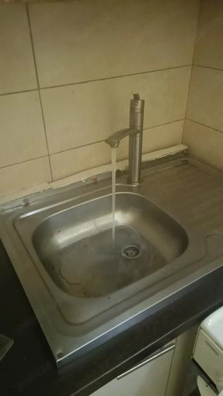 Garsonieră decomandată în CET