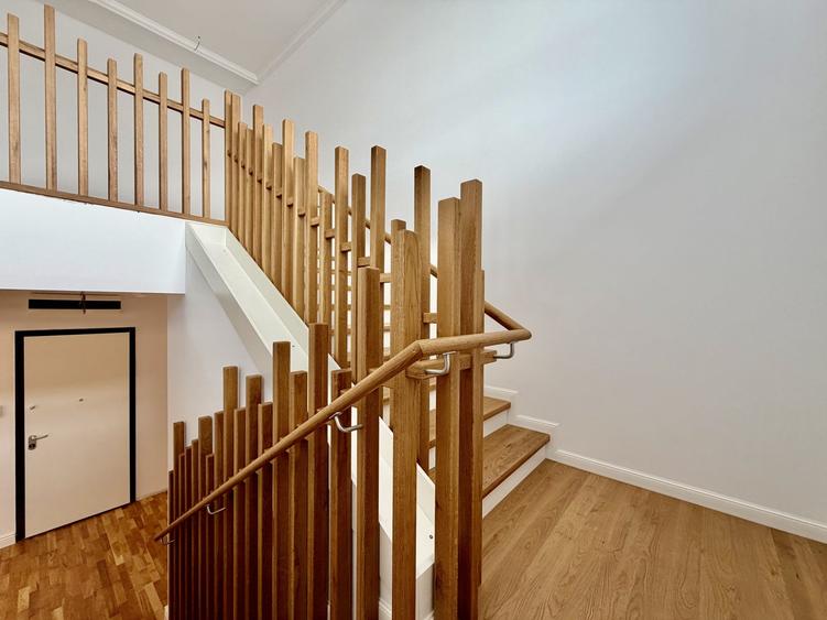 Penthouse cu 4 camere decomandat în Domenii
