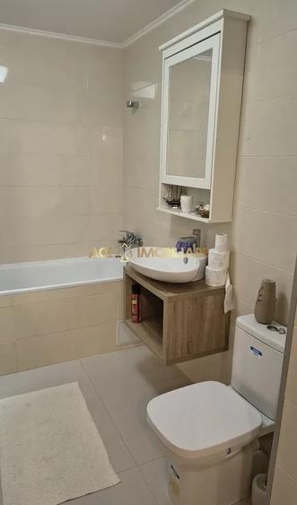 Apartament cu 2 camere decomandat, mobilat în Ghencea