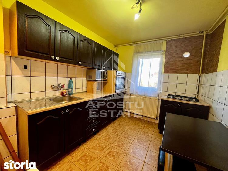 Apartament cu 2 camere semidecomandat, mobilat în Lipovei