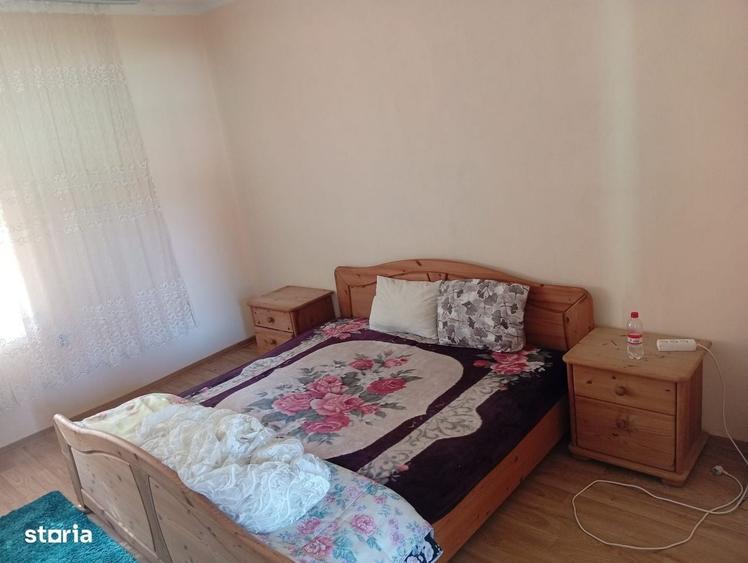 Casă cu 4 camere cu Teren 2877 Mp în Brazii