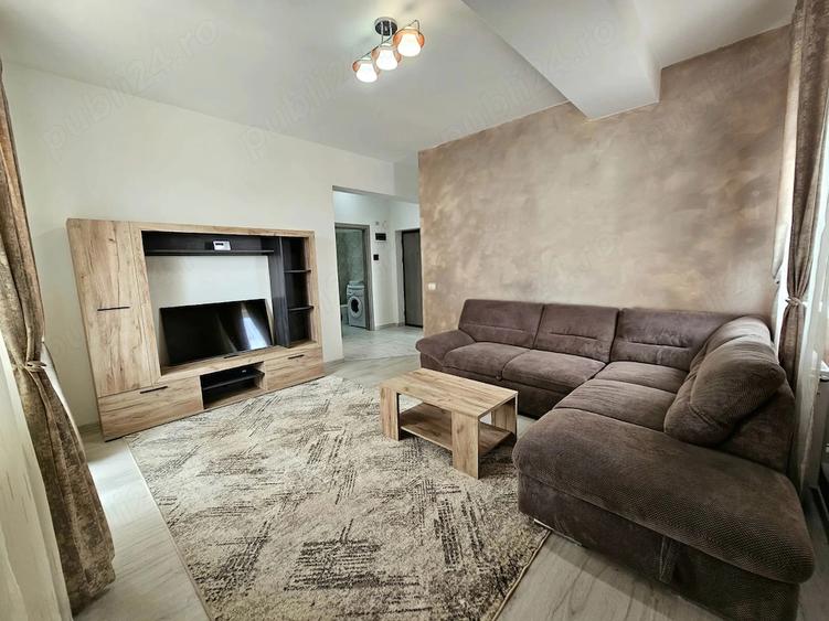 Apartament cu 2 camere decomandat în Roșu