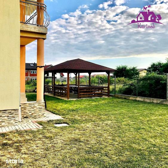 Casă cu 7 camere cu Teren 600 Mp în Sânmartin