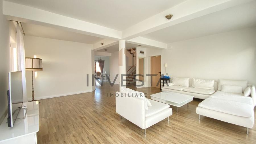 Apartament cu 5 camere decomandat, mobilat în Zorilor