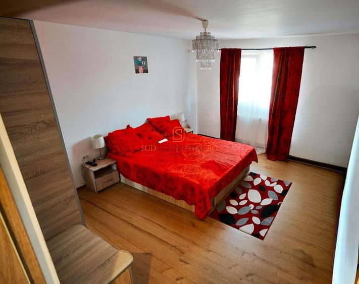 Casă individuală cu 5 camere cu Canalizare în Berceni