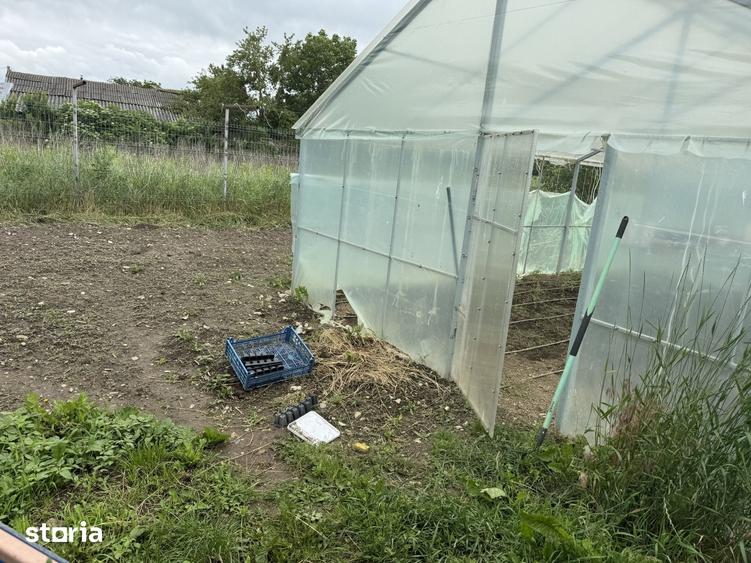 Casă cu 6 camere cu Teren 1500 Mp în Girov