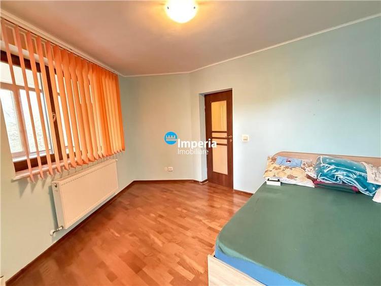 Apartament cu 2 camere decomandat în Aeroport