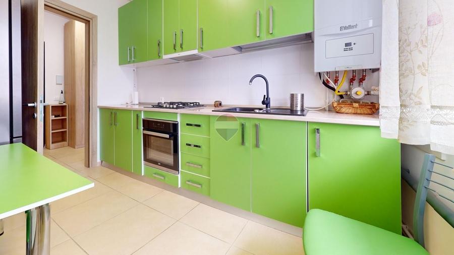 Apartament cu 2 camere decomandat, mobilat în Tractorul