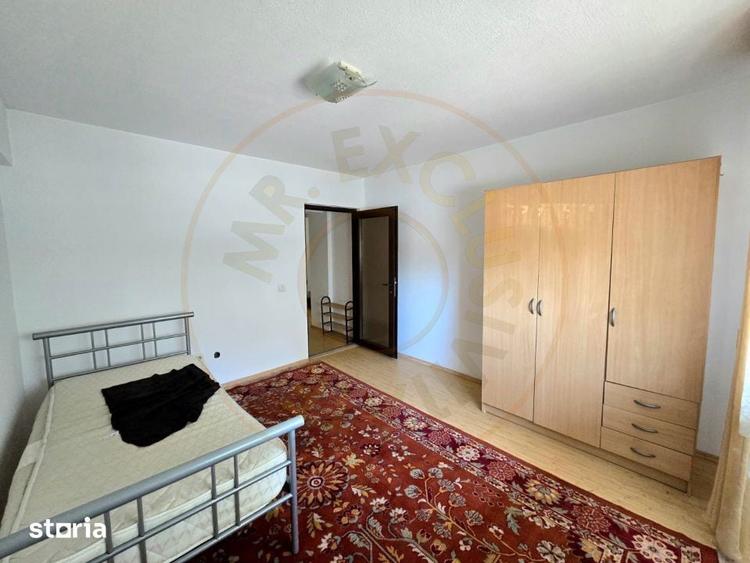 Apartament cu 4 camere decomandat în Micro 16