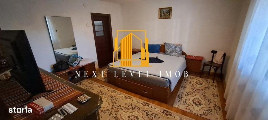 Casă cu 3 camere cu Teren 1500 Mp în Văcarea