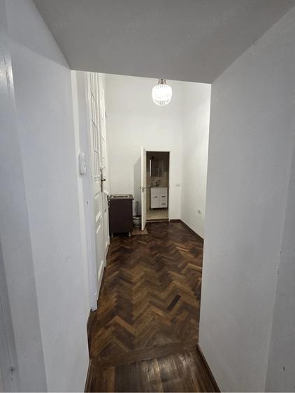 Spațiu comercial, de 40 mp, în Central