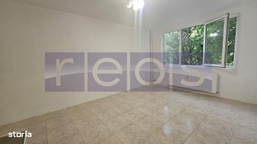 Apartament cu 2 camere decomandat în Valea Oltului