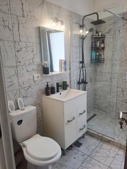 Apartament cu 2 camere decomandat în Ostroveni