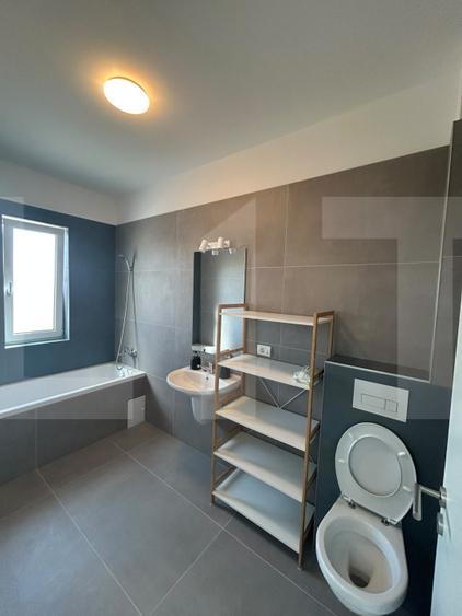 Apartament cu 3 camere decomandat, mobilat în Torontalului